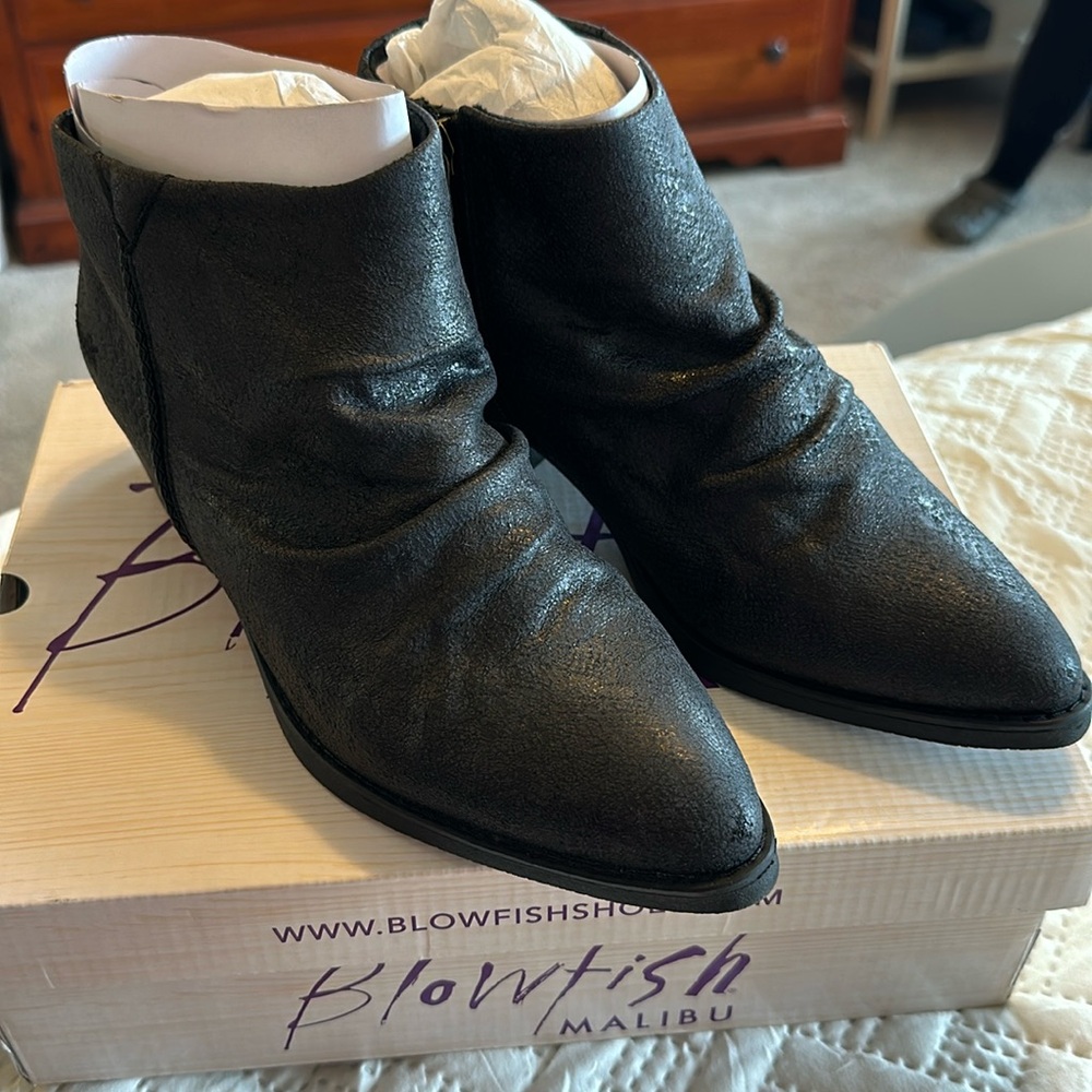 New with box Blowfish booties black size 9